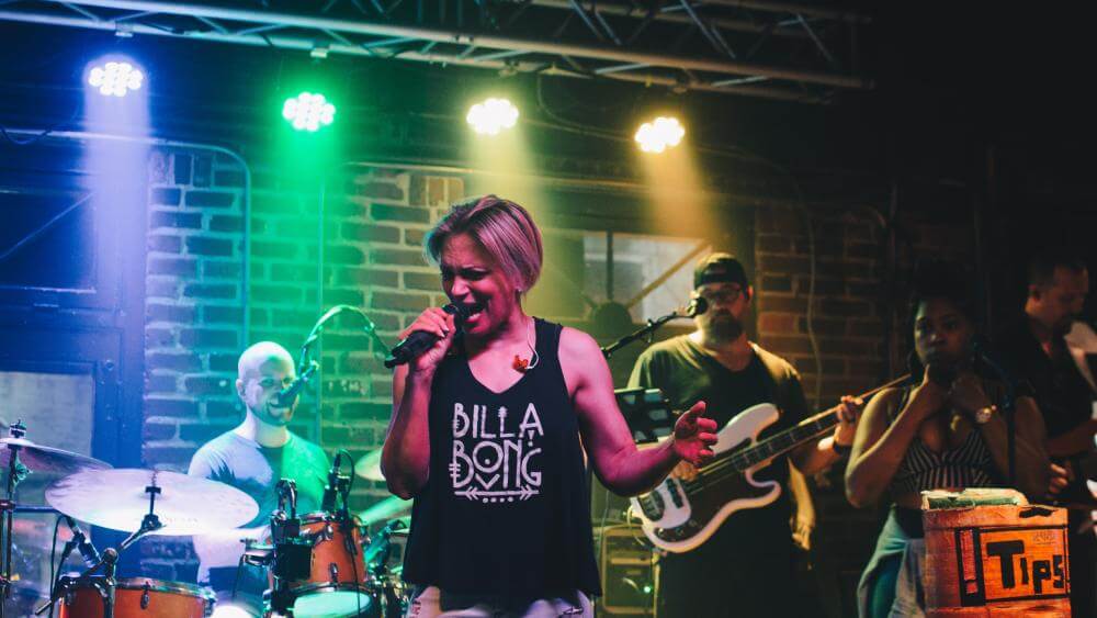 Dancing & Live Entertainment - Best of Banff & Canmore