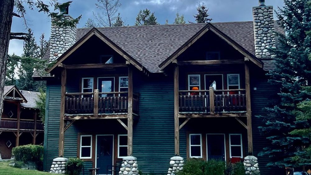 Accommodations for Lodges and Chalets in the Canmore Banff Regions.  Our list of top choices and our interactive map, will help you get exactly what you are looking for, either here or anywhere you wish to travel too.  