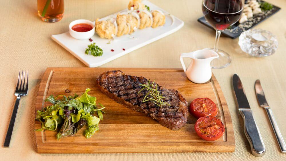 Restaurant Grill & Bar