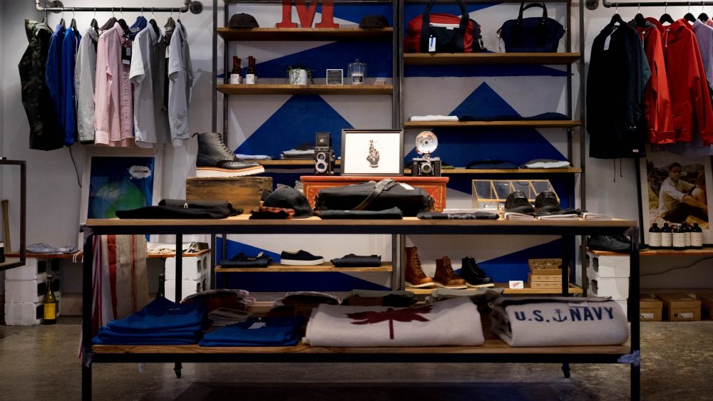 Shopping in Banff and Canmore is a Quaint little town, with Unique shops and lots of Art Galleries.   Banff and Canmore keep the stores all local type of retail so the visitors have an unique experience.  