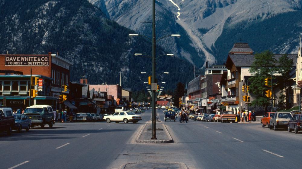 Towns and cities 4 aces taxi services.   Banff picture in the Classic Era