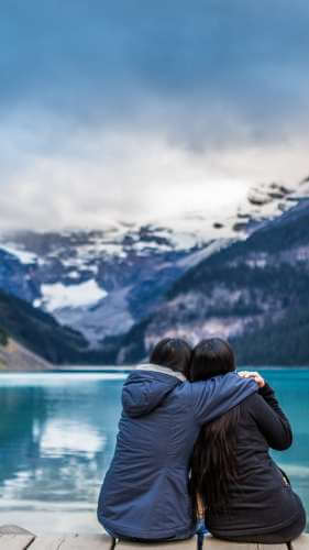 Share your experience at Lake Louise Fairmont with that special someone.   Share your experiences. 