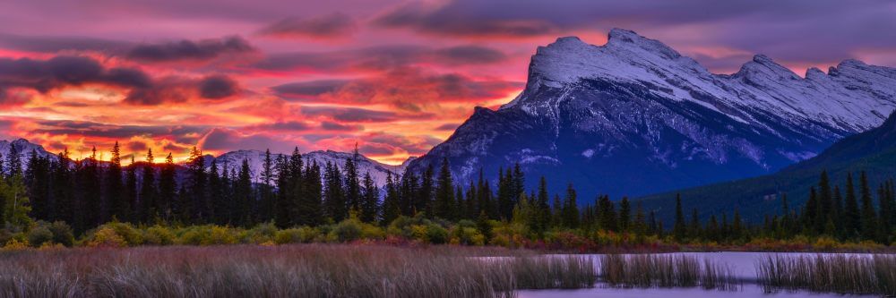 banff national park sunrise over vermillion lakes with mountain backdrop main banner image 
