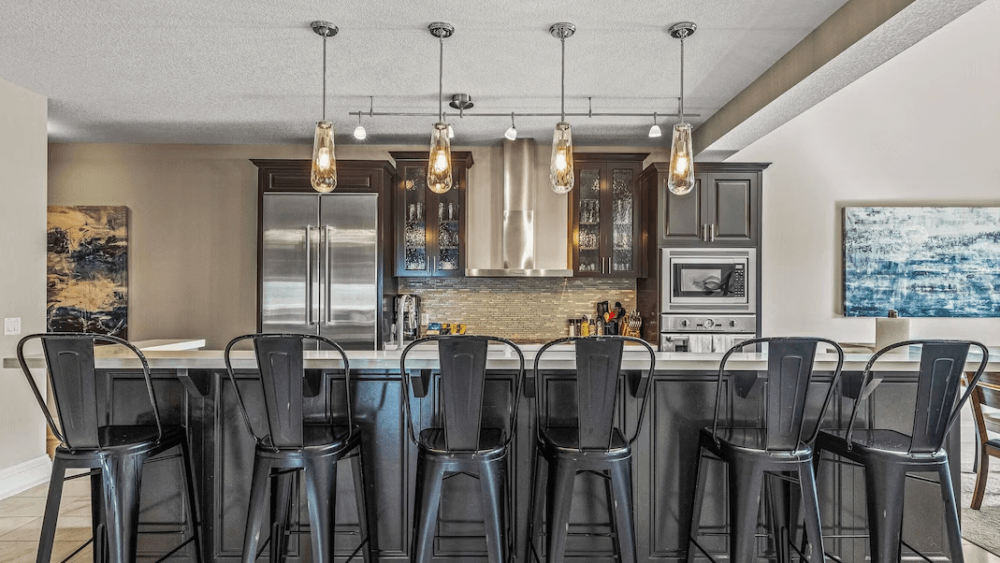 VRBO - Condo - Penthouse with a Private Rooftop Hot Tub