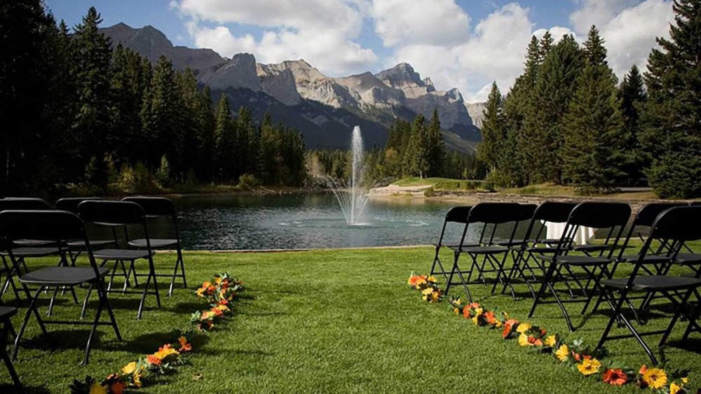 canmore golf course wedding receptions and ceremonies  facility.  One location for everything on your wedding day