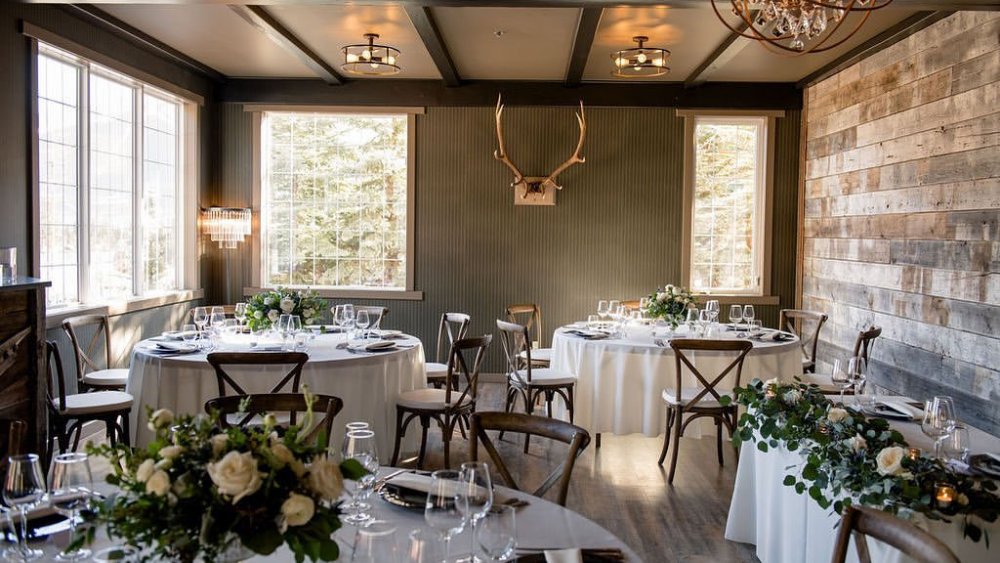 Beautiful quaint loving wedding atmosphere.  Perfect for smaller wedding that keep it simple and elegant 