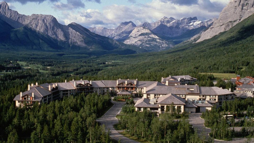 exclusive elegant luxury wedding resort retreat.  Ultimate wedding facility