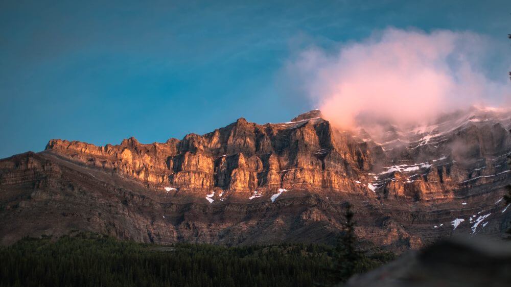lake ohare close to lake louise sunrise mountain shot gallery pic