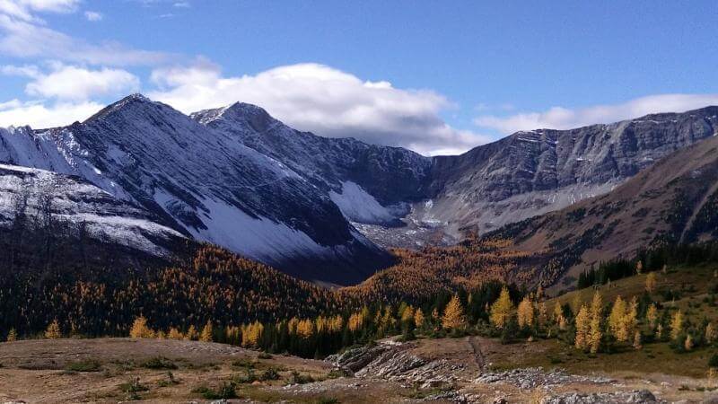 ptarmigan cirque interpretive kananskis hiking image of up top looking down