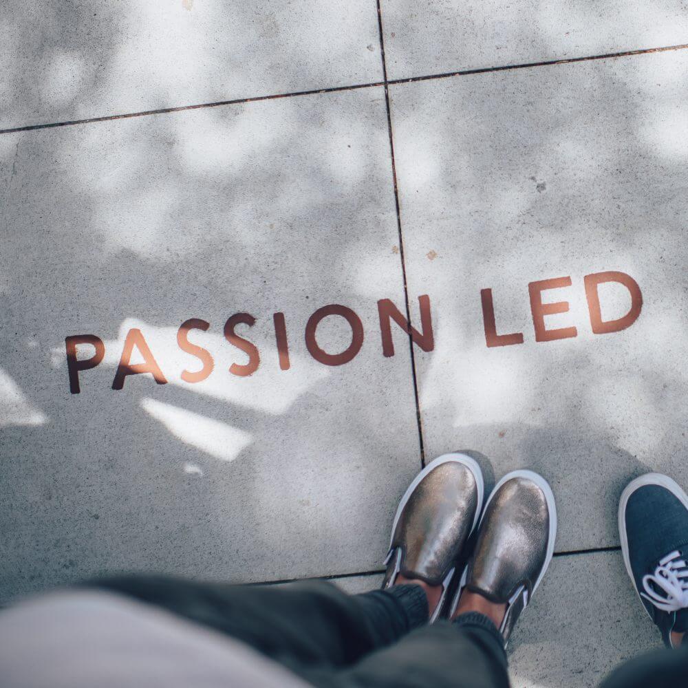 Welcome about us reassurance, our passion led us to inspire  1x1 1000 grid section