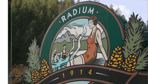 Radium Hot Springs, BC Town